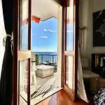 Your By The Sea In Seaside View Апартаменти *
