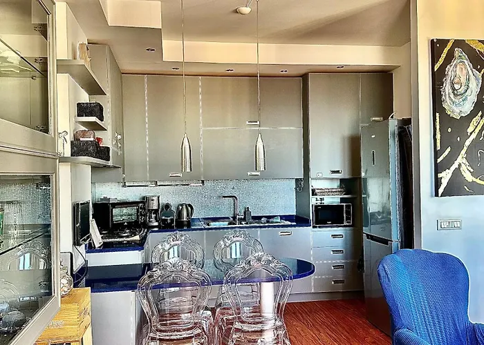 Your By The Sea In Seaside View Apartment *